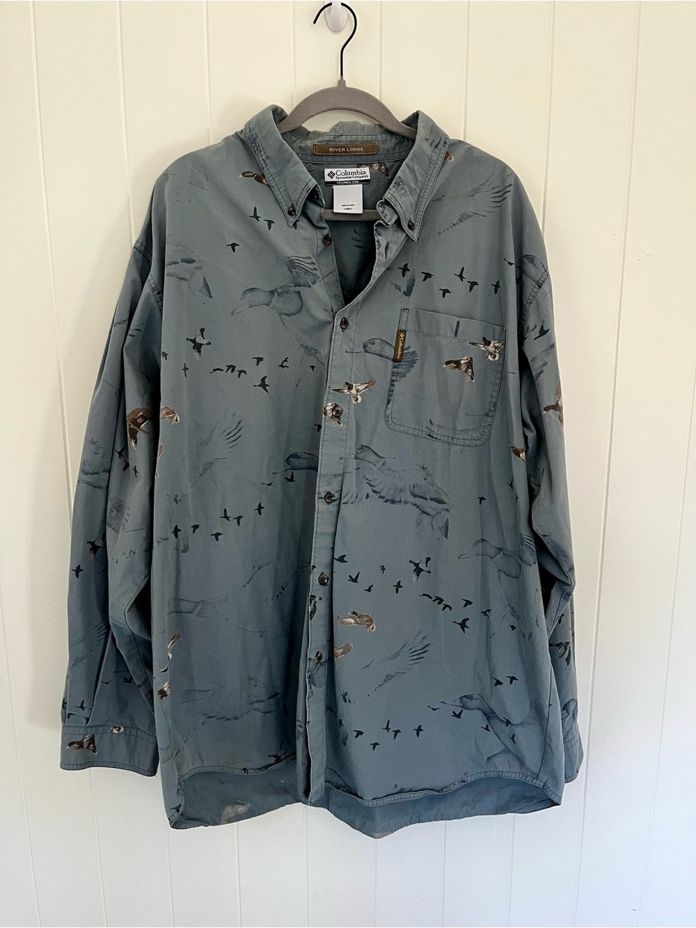 Columbia vintage Men's Slate Blue Bird-Print Button-Up Shirt